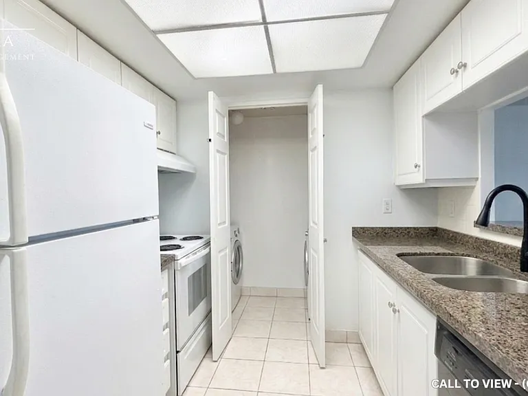 285 Enfield Pl #802 — Photo 2