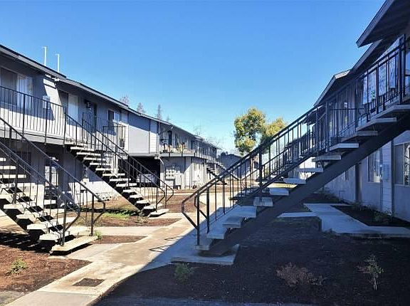 4th image of 709 E Houston Ave APT 8