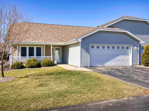 360 Wyldewood Dr, Oshkosh, WI 54904
