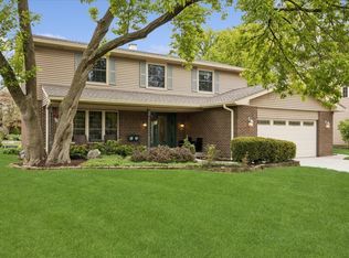 512 68th St, Downers Grove, IL 60516