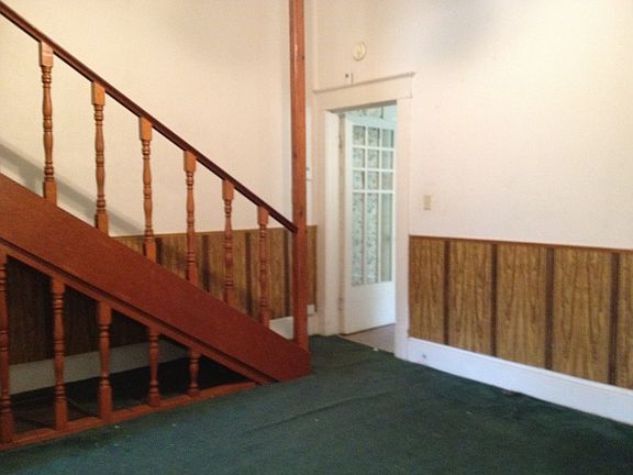 4th image of 2752 Judson St