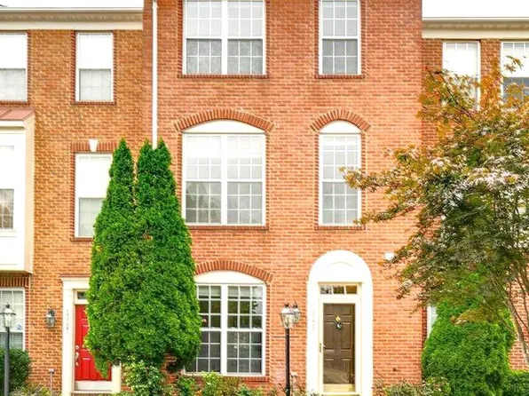 13129 Park Crescent Cir, Herndon, VA 20171