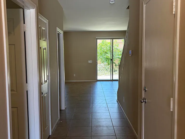 4723 W Gelding Dr — Photo 2