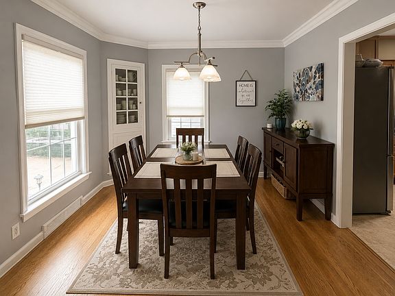 4th image of 2317 33rd St