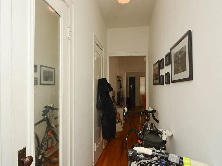 1933 W Crystal St #2A — Photo 17