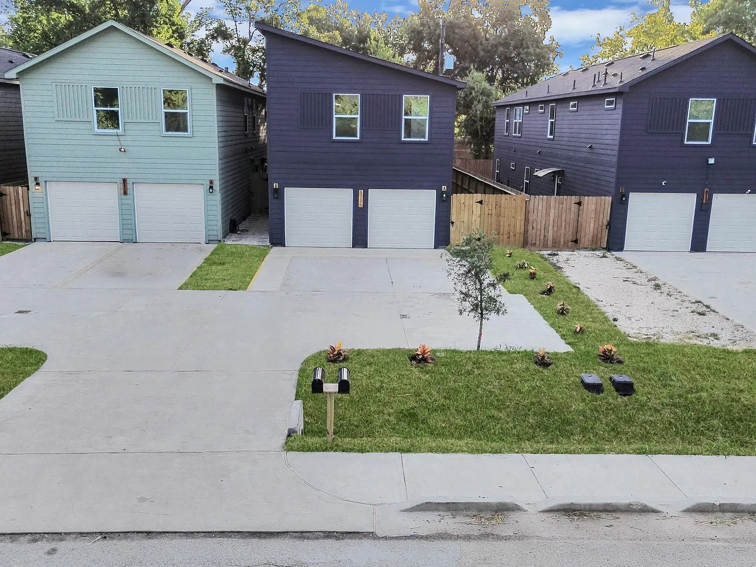 8116 De Priest St — Photo 3