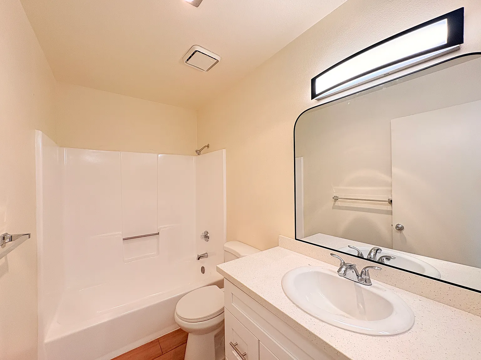 1340 Orange Grove Avenue — Photo 4