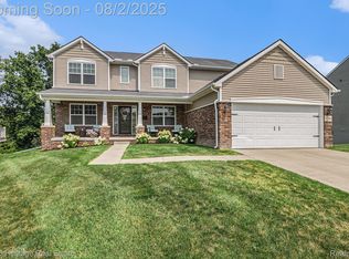 1246 Secretariat Way, Howell, MI 48843