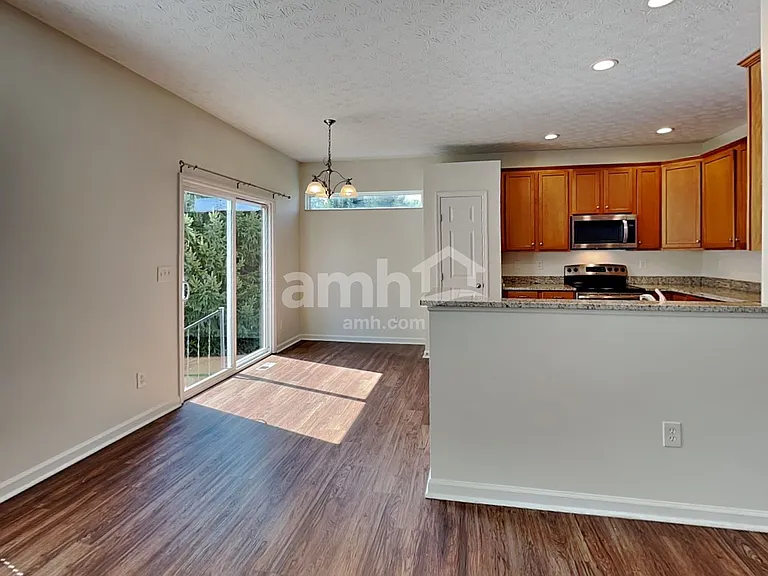 136 Leasure Dr — Photo 7