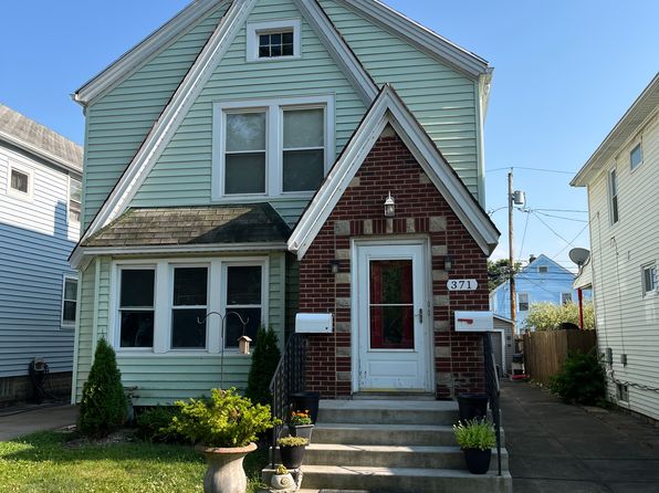 371 Sanders Rd