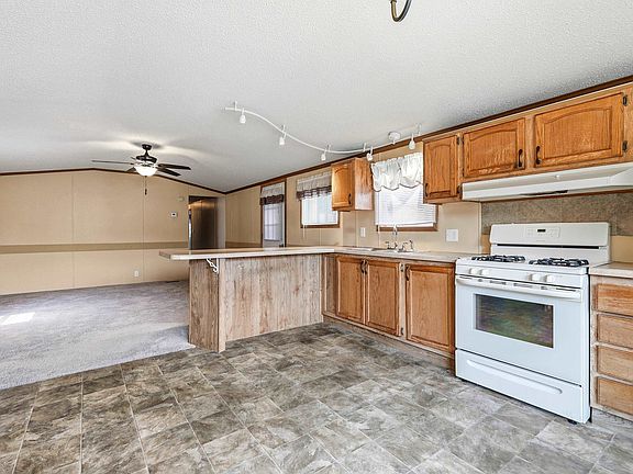5th image of 223 Errthum Dr
