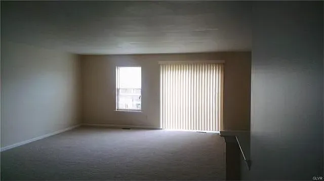 3 bed, 1560 sqft, $2,850 — Photo 3