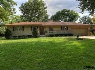 11925 Hickory Rd, Omaha, NE 68144