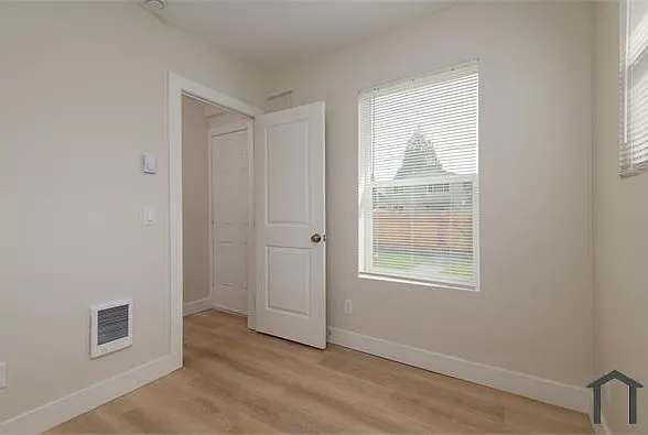 1609 Walnut St #B — Photo 10