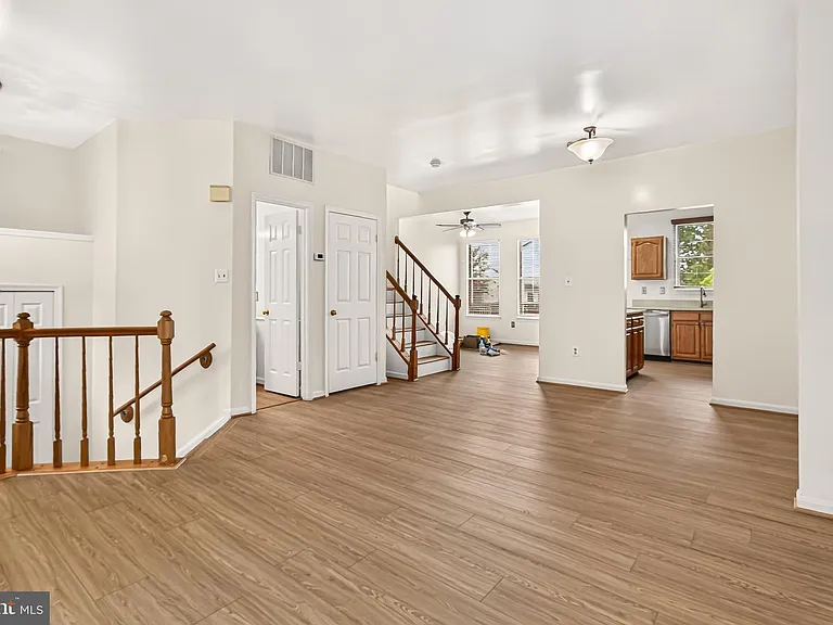 14637 Stream Pond Dr — Photo 10