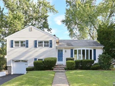 216 De Long Ave, Dumont, NJ, 07628