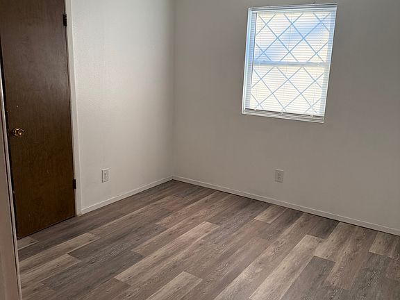 2nd image of 2909 Kelso Ave
