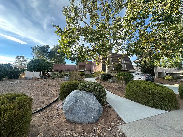 17022 Saint Andrews Dr — Photo 3