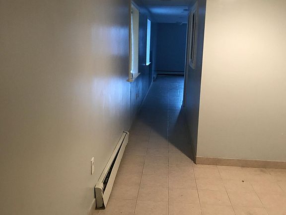 3rd image of 225 Pugsley Ave