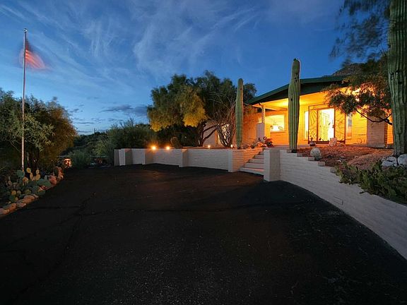 4th image of 8720 N Newport Pl
