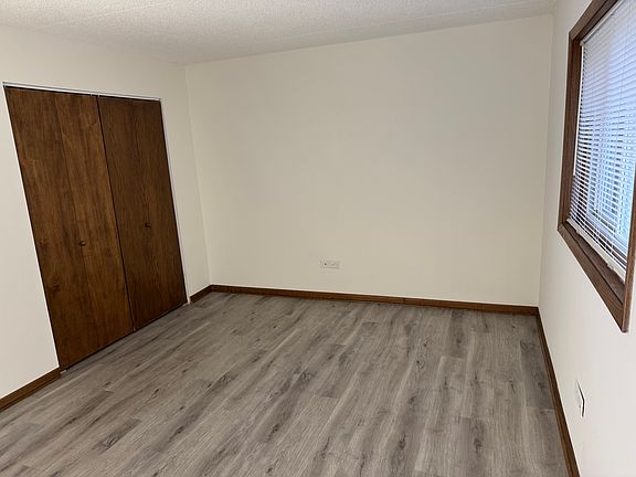4th image of 10758 S Oak Park Ave APT 1B