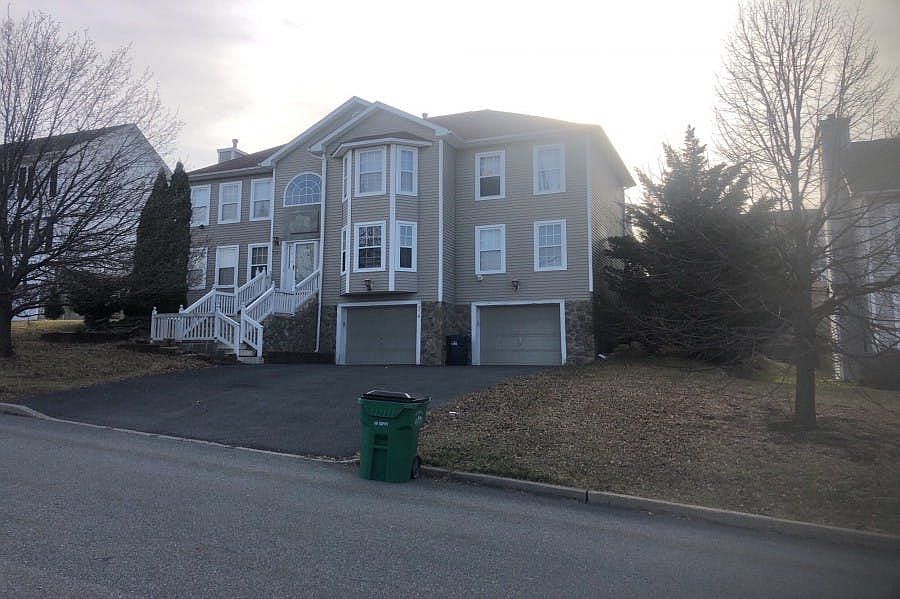 204 E Meadow Wind Ln, Newburgh, NY 12550 Zillow