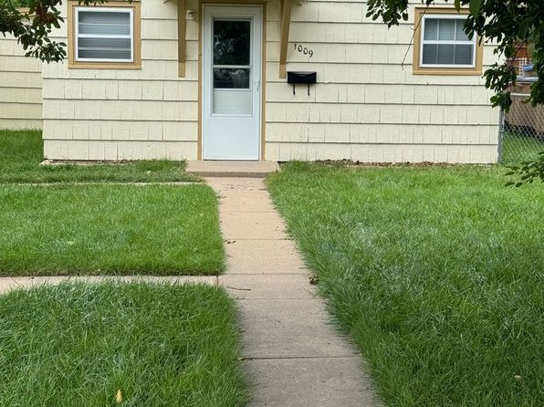 1009 Russell St