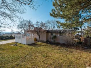 1025 N Oakridge Dr, Centerville, UT 84014