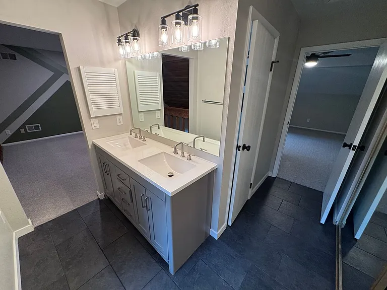 2667 S Xanadu Way #F — Photo 15