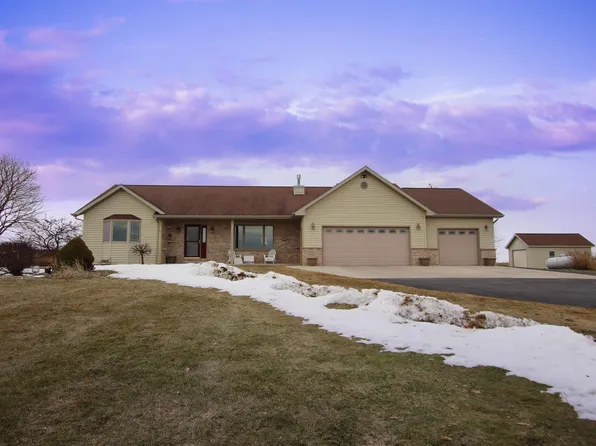 N9521 Townhall Rd, Malone, WI 53049