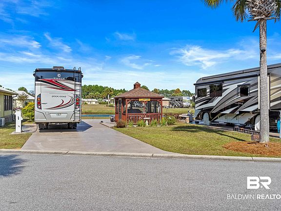 2nd image of 709 Lago Way