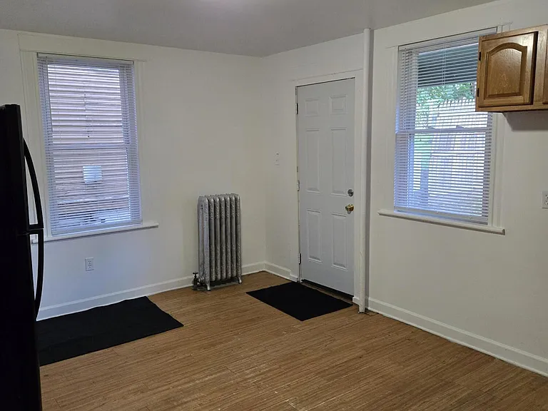 710-712 Prescott Ave — Photo 5
