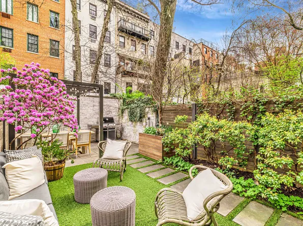 475 West 22nd Street 1 image 13 of 13