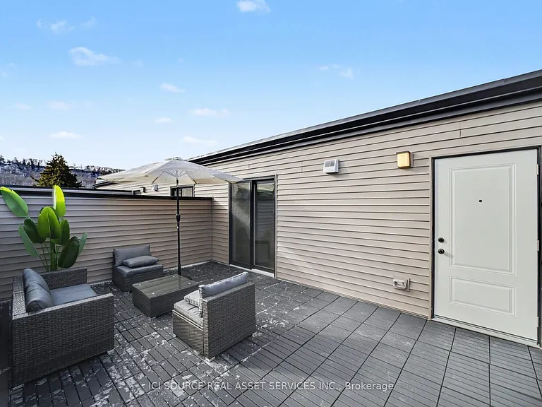 2 Slessor Blvd #10 — Photo 17
