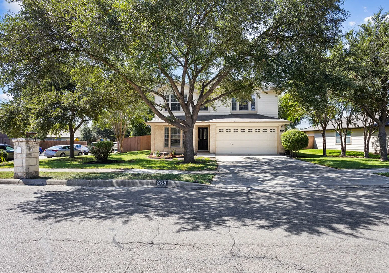 3 Bedroom, 2.5 Bath located in Judson Valley Subdivision — Photo 1