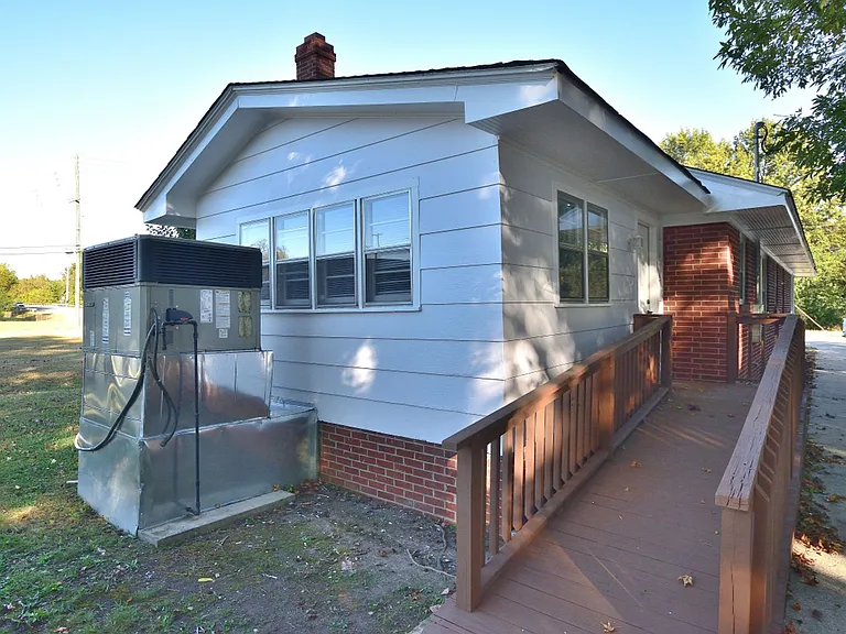 738 Atlantic Ave — Photo 5