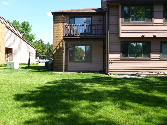 2109 Harbortown Cir photo 1