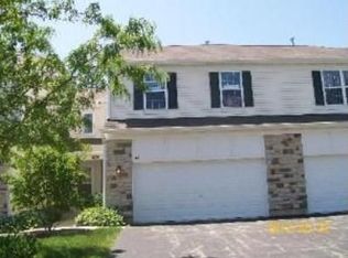 102 Oak Knoll Ct, Volo, IL 60020