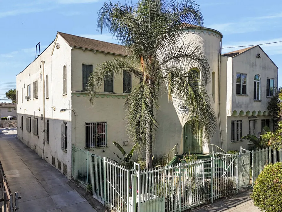4038 Marathon St #9