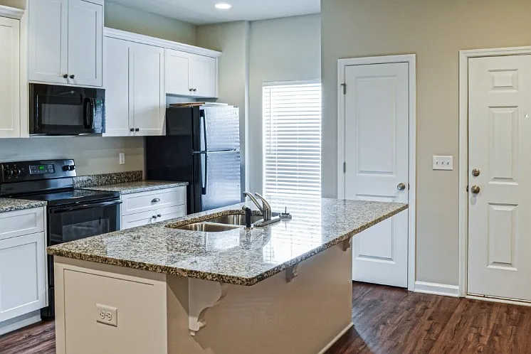 Joiner Crossing Apartments — Photo 33