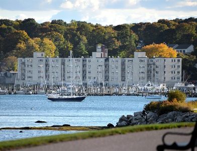 292 Pequot Ave APT 4E, New London, CT, 06320