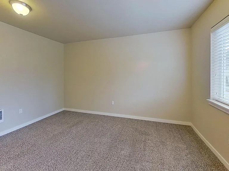 5024 Woodbine Dr SW — Photo 14