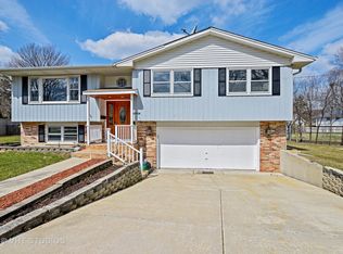 5914 Osage Ave, Downers Grove, IL 60516