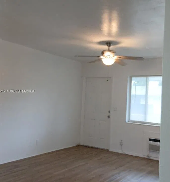 325 SE 2nd St #4