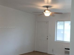 325 SE 2nd St #4, Hallandale, FL 33009