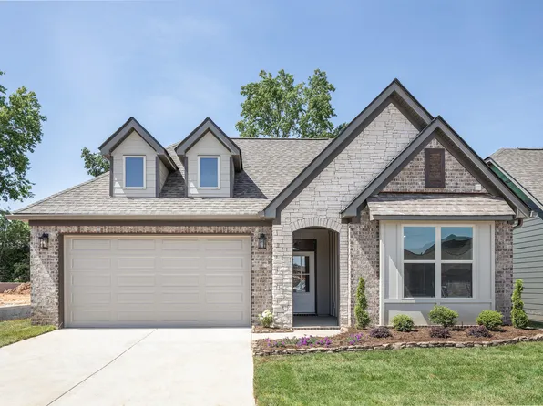 568 Nature Trl, Soddy Daisy, TN 37379