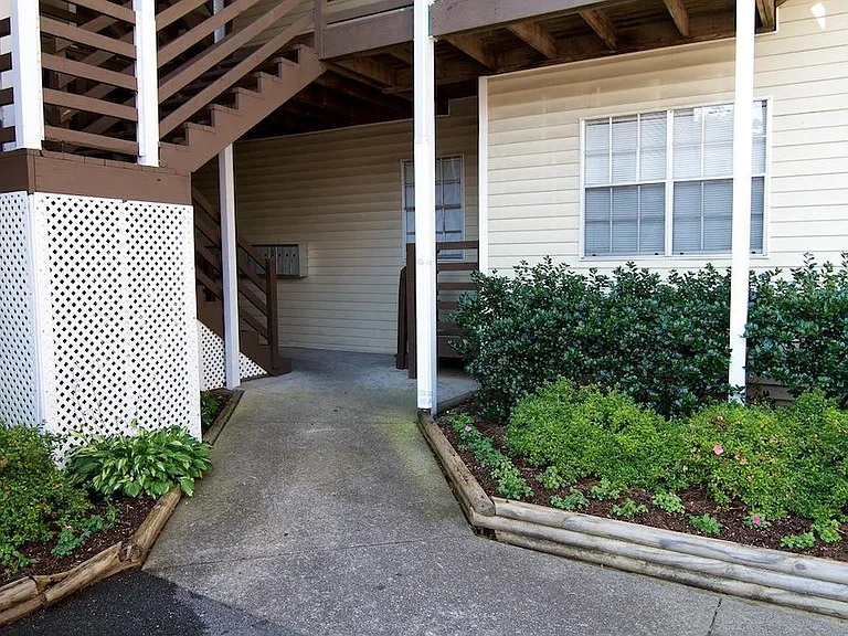 Christine Court — Photo 3