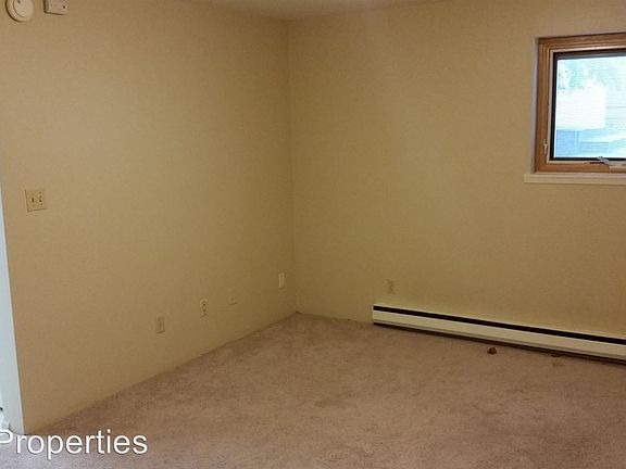2nd image of 215 10th Ave SE APT 8