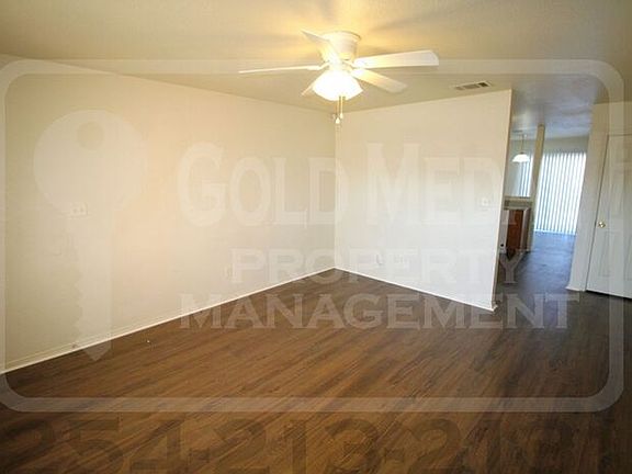 2nd image of 2807 Leroy Cir