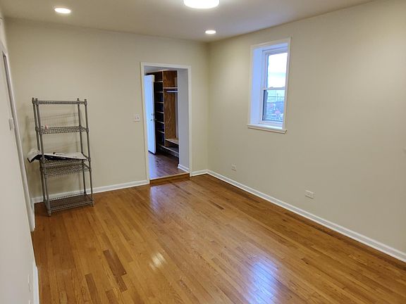 2nd image of 3149 S Emerald Ave #1R